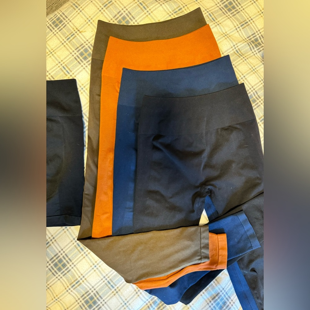 Aurola leggings bundle- women’s size small